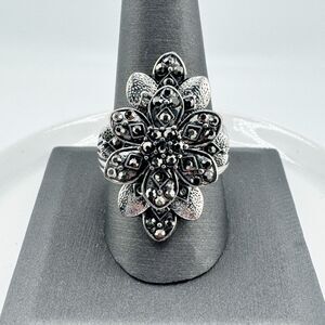 Vintage Gatsby Flower Ring - Retro Glam Statement Chunky Floral Timeless